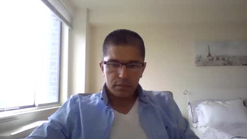juanearth1 online show from June 10, 2026, 9:46 pm