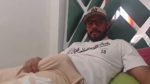 juanfe_style online show from October 4, 2025, 6:06 pm