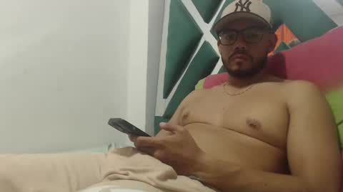 juanfe_style online show from October 10, 2025, 12:42 am