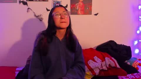 juanftmaria2 online show from October 28, 2025, 10:01 pm