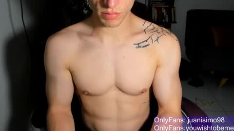 Snapshot of juanisimo_ chatting on May 3, 2026, 1:22 am JUANISIMO online show from May 3, 2026, 1:22 am