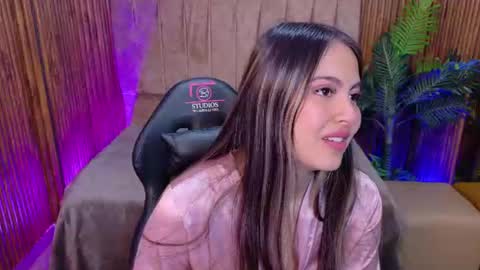 JUANITA online show from July 9, 2026, 11:47 am