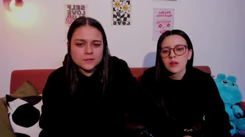 juanitaaa_ online show from June 3, 2026, 3:31 am