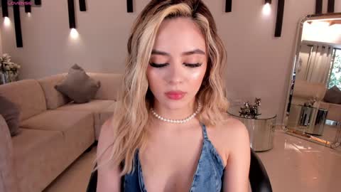 Juanita Clay online show from January 16, 2025, 12:31 pm