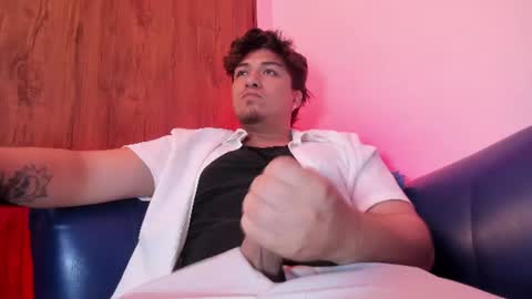 JUAN  online show from July 4, 2026, 10:38 pm
