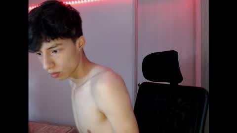 Snapshot of juanmres chatting on December 14, 2025, 4:45 pm juanmres online show from December 14, 2025, 4:45 pm