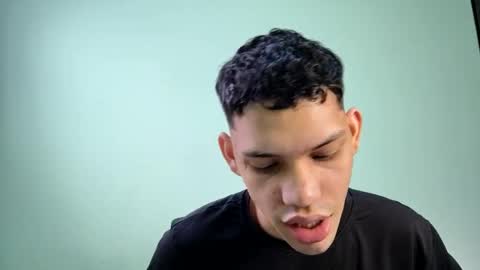 juansuarez204 online show from March 7, 2025, 10:32 pm