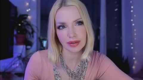 Snapshot of jugoddess chatting on June 4, 2026, 7:42 pm Goddess Julia online show from June 4, 2026, 7:42 pm