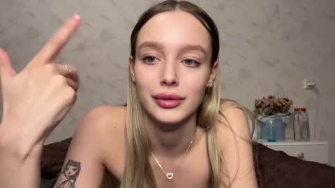 Snapshot of juicy_angels chatting on December 3, 2024, 5:45 pm alexa online show from December 3, 2024, 5:45 pm