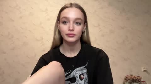 Snapshot of juicy_angels chatting on December 13, 2024, 11:34 am alexa online show from December 13, 2024, 11:34 am