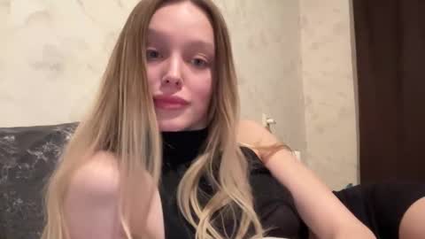 Snapshot of juicy_angels chatting on February 21, 2025, 6:48 pm alexa online show from February 21, 2025, 6:48 pm