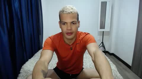 Snapshot of juicy_boy22 chatting on November 28, 2025, 1:52 am Miguel online show from November 28, 2025, 1:52 am