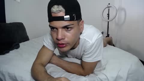 Snapshot of juicy_boy22 chatting on January 5, 2026, 5:49 pm Miguel online show from January 5, 2026, 5:49 pm