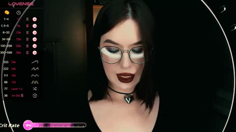 Bella online show from November 10, 2025, 9:14 pm