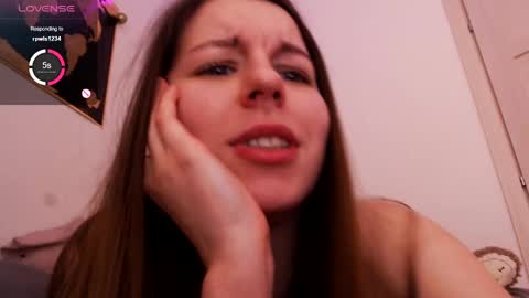 laura online show from January 4, 2025, 3:39 pm