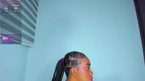 Snapshot of juicy_sky chatting on February 19, 2026, 4:52 am Your Paradise online show from February 19, 2026, 4:52 am