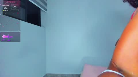 Snapshot of juicy_sky chatting on March 31, 2026, 2:13 am Your Paradise online show from March 31, 2026, 2:13 am