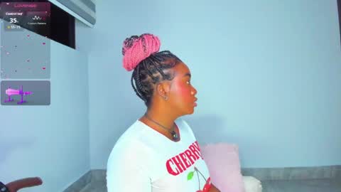 Snapshot of juicy_sky chatting on April 12, 2026, 5:23 am Your Paradise online show from April 12, 2026, 5:23 am