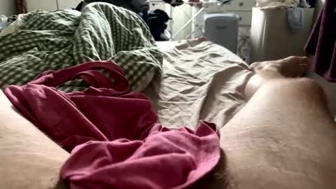 Snapshot of juicybeard chatting on June 11, 2026, 10:57 am juicybeard online show from June 11, 2026, 10:57 am