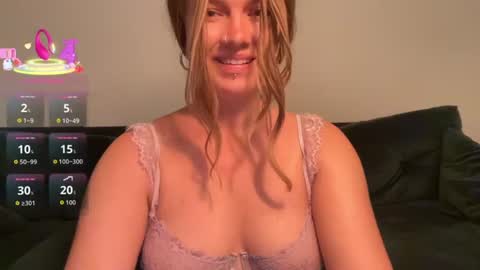 juicycandycam online show from July 28, 2026, 11:05 am