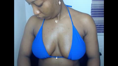 Snapshot of juicycuntx chatting on October 5, 2025, 4:00 am juicycuntx online show from October 5, 2025, 4:00 am