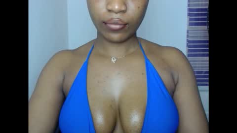 Snapshot of juicycuntx chatting on October 11, 2025, 10:25 am juicycuntx online show from October 11, 2025, 10:25 am