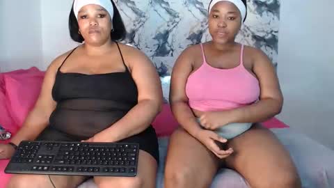 juicyjasminx online show from April 16, 2026, 7:47 pm