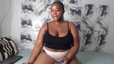 Snapshot of juicyjasminx chatting on April 30, 2026, 7:25 am juicyjasminx online show from April 30, 2026, 7:25 am