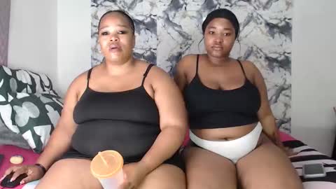Snapshot of juicyjasminx chatting on May 17, 2026, 11:12 pm juicyjasminx online show from May 17, 2026, 11:12 pm