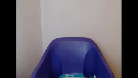 juicyxpink online show from March 11, 2025, 11:12 am