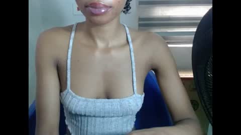 juicyxpussyxx online show from July 25, 2026, 12:14 pm