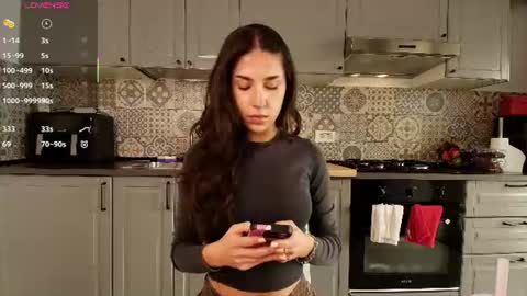 Juicy online show from July 27, 2026, 6:09 am