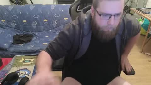 Julcs online show from January 23, 2025, 5:21 pm