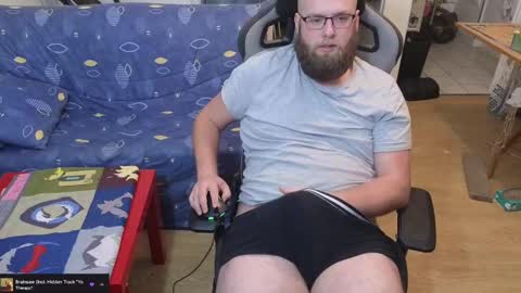 Julcs online show from March 5, 2025, 6:45 pm