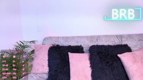 Jules and Gia online show from May 3, 2026, 2:34 pm