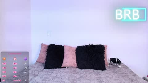 Jules and Gia online show from May 17, 2026, 11:34 pm
