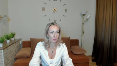 julia__cherry_ online show from January 11, 2025, 11:23 am