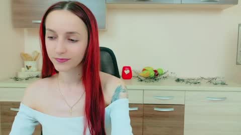 JuliaJae online show from April 7, 2026, 6:03 am