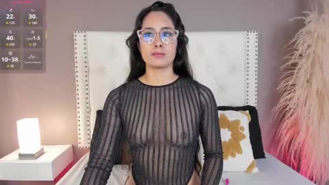Snapshot of julia_martinezz_ chatting on May 22, 2026, 11:27 am J U L IA M A R T I N E Z online show from May 22, 2026, 11:27 am