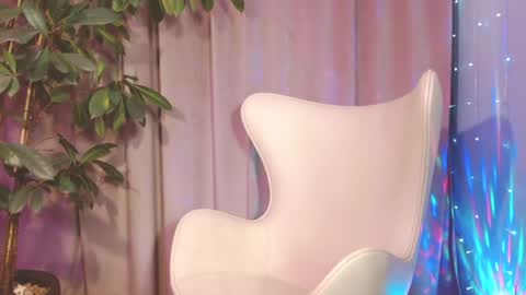 Julia online show from February 1, 2025, 12:16 pm