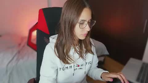 Julia Schedule 10 pm to 4  am GTM-5 online show from April 27, 2026, 6:28 pm