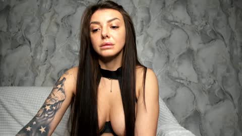 Julia online show from December 29, 2024, 3:13 pm