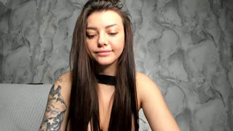 Julia online show from January 26, 2025, 9:18 pm