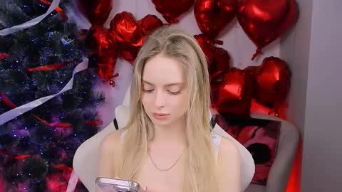 Julia online show from March 23, 2026, 2:21 pm