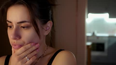 Molly online show from March 21, 2026, 3:48 pm