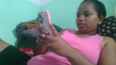 juliah02 online show from January 25, 2025, 6:12 am