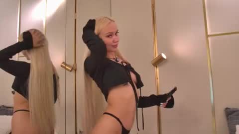 Julia online show from June 24, 2026, 2:38 pm