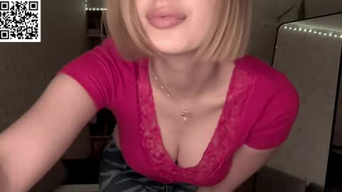 Snapshot of juliahupman chatting on May 13, 2026, 6:49 pm Kate online show from May 13, 2026, 6:49 pm