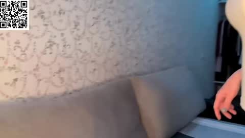 Snapshot of juliahupman chatting on May 17, 2026, 7:10 pm Kate online show from May 17, 2026, 7:10 pm