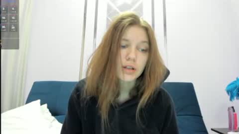 Snapshot of juliamurr18 chatting on March 2, 2025, 5:01 am Julia online show from March 2, 2025, 5:01 am